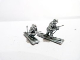 20/W05 - Infantry on Ski s with SMG s German Equipment