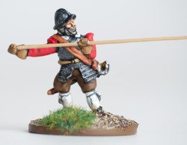 HIN/ECW01 Pikeman in helmet pike forward.