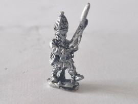 MB06 - Grenadier Advancing ( Mitre)