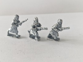 20/N02 - Far East Natives Charging with Rifles